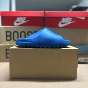 Yeezy Men’s Slides